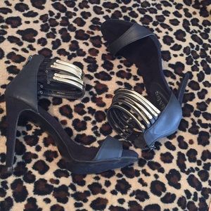 Black/Gold Stilettos. Size 7.